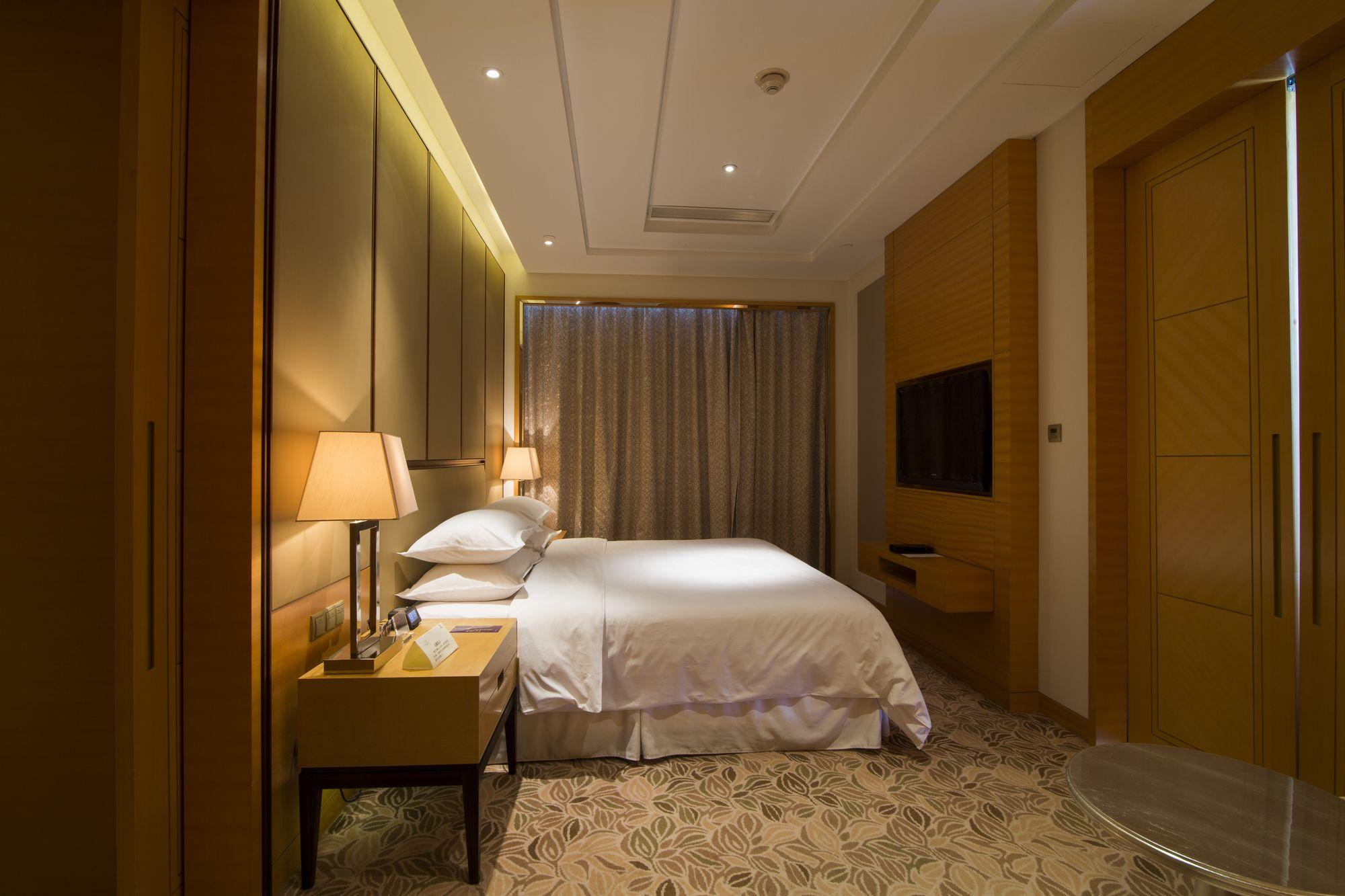Sheraton Qingdao Jiaozhou Hotel Exterior photo